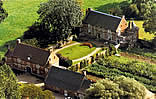 Le Manoir d'Archelles vue d'avion